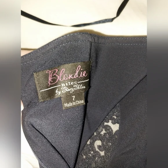 Blondie Nights by Stacy Sklar Navy Blue/ White Tulle Halter Formal Dress Size 7 - Picture 9 of 16